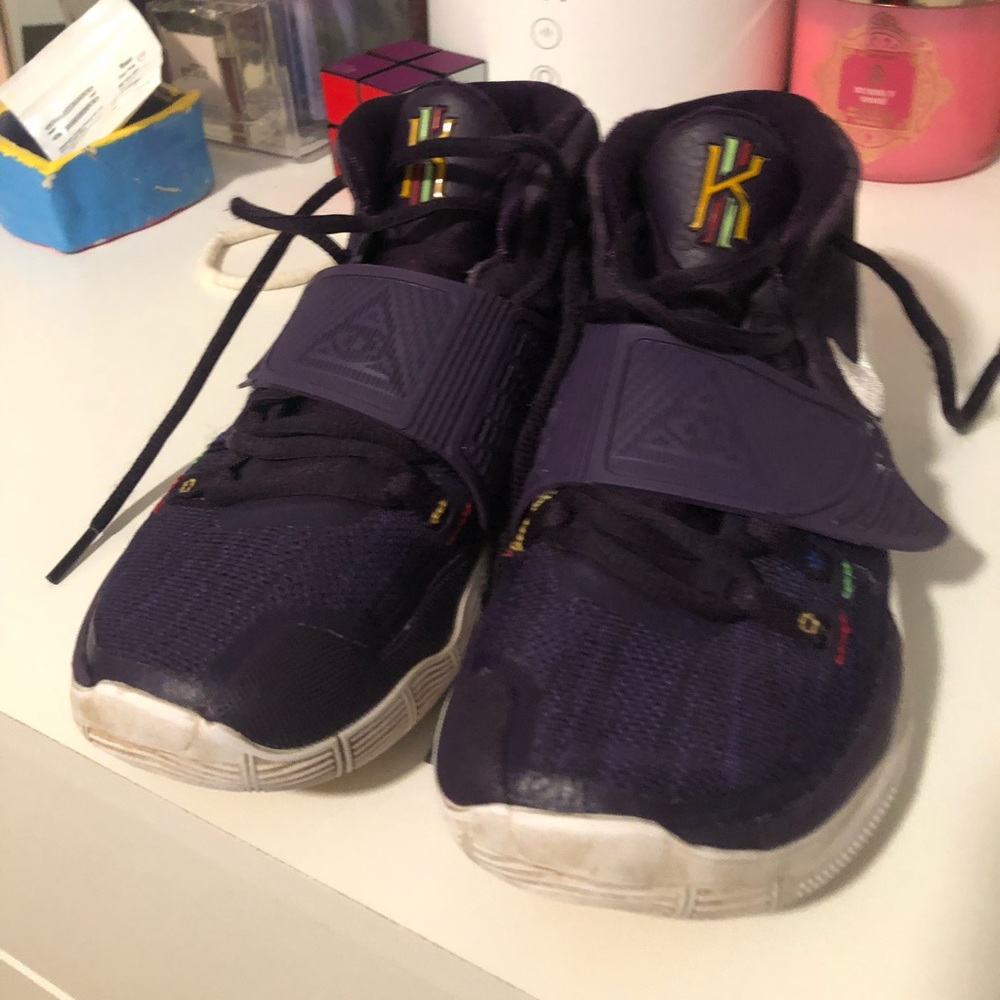 Purple Kyries 6s size 2.5Y